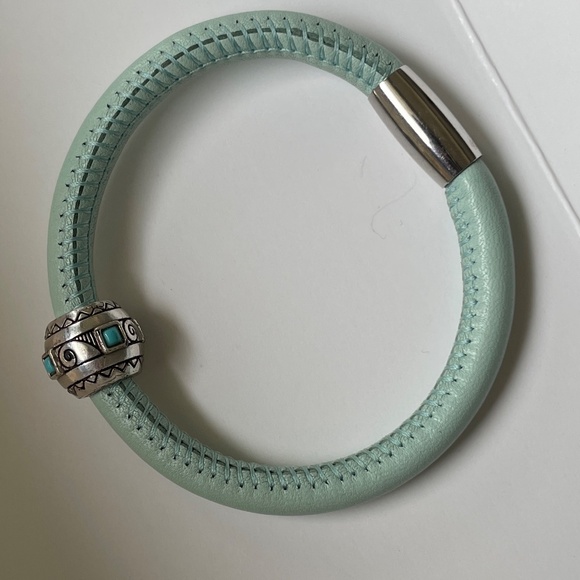 Brighton Leather Bracelet with Silver and Turquoise bead - Picture 3 of 4